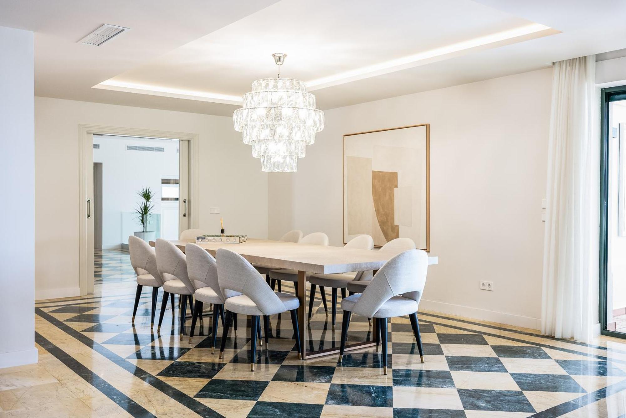 Villa Shakira, Sierra Blanca, *