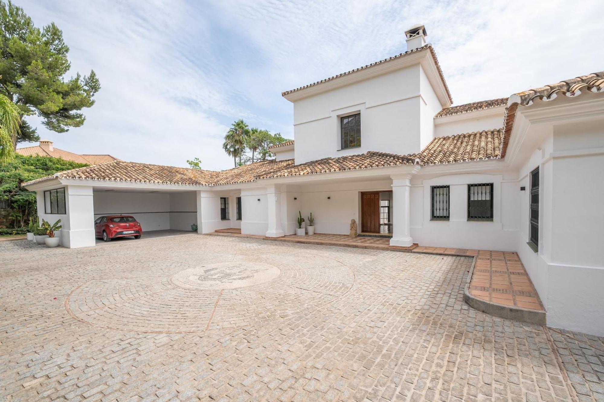 Villa Shakira, Sierra Blanca,