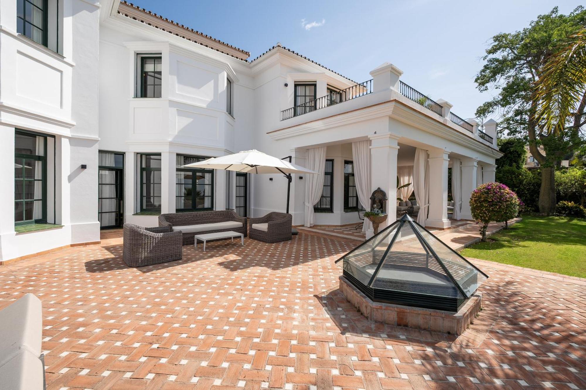 Villa Shakira, Sierra Blanca,
